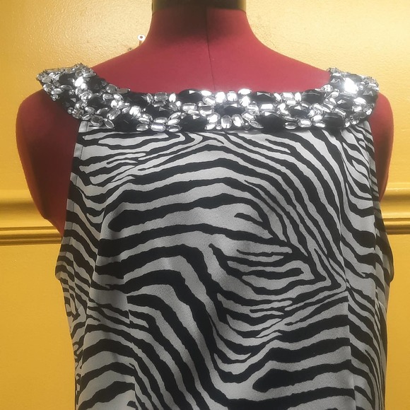 Connected Apparel Black White Zebra print sleeveless midi dress w/rhinestone 10 - Picture 2 of 5